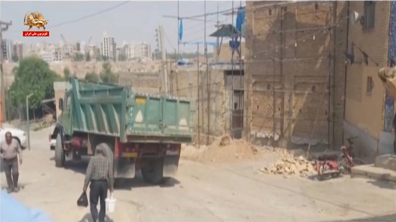 شهرداری رژیم در دزفول بنای تاریخی خانة آذرباد را با بولدوزر تخریب کرد